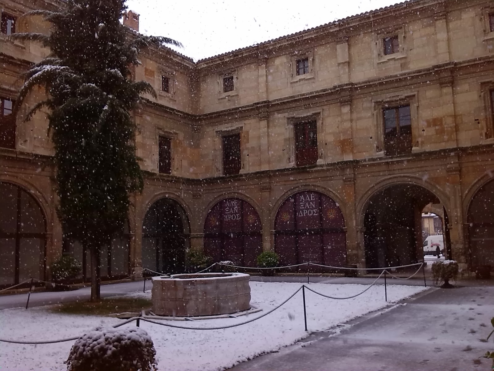 El Instituto Bíblico y Oriental bajo la nieve (11-II-2014)