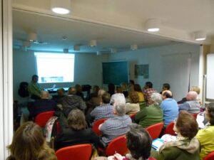 Lee más sobre el artículo Éxito de público del seminario «El camino de Santiago a su paso por León»